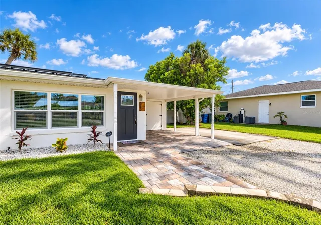 Photo 1 of Single family home for sale at 315 Azalea Rd, Venice, FL 34293 | MLS# A4705863 | Listing updated on 2026-09-17