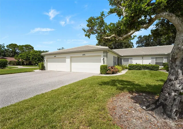 Photo 1 of Townhouse for sale at 3032 Ringwood Meadow #17, Sarasota, FL 34235 | MLS# A4705866 | Listing updated on 2026-09-23
