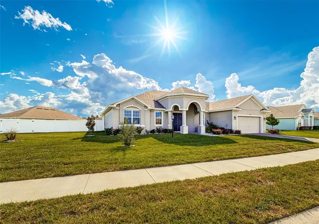 Photo 2 of Single family home for sale at 1146 Enclave Ct, Auburndale, FL 33823 | MLS# L4965013 | Listing updated on 2026-09-26