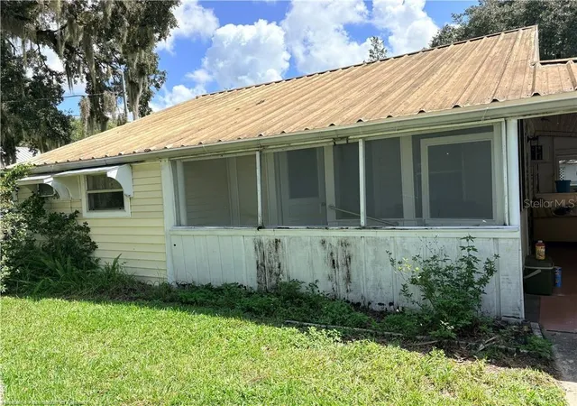 Photo 2 of Single family home for sale at 311 S 8th Avenue, Wauchula, FL 33873 | MLS# P4939863 | Listing updated on 2026-10-20