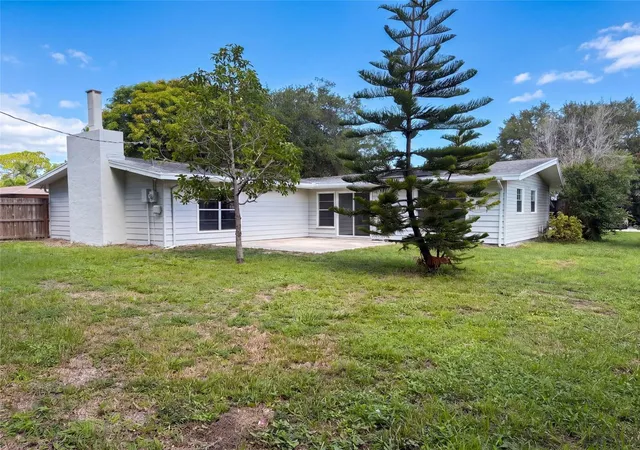 Photo 4 of Single family home for sale at 3010 Hatton St, Sarasota, FL 34237 | MLS# O6441214 | Listing updated on 2026-10-08