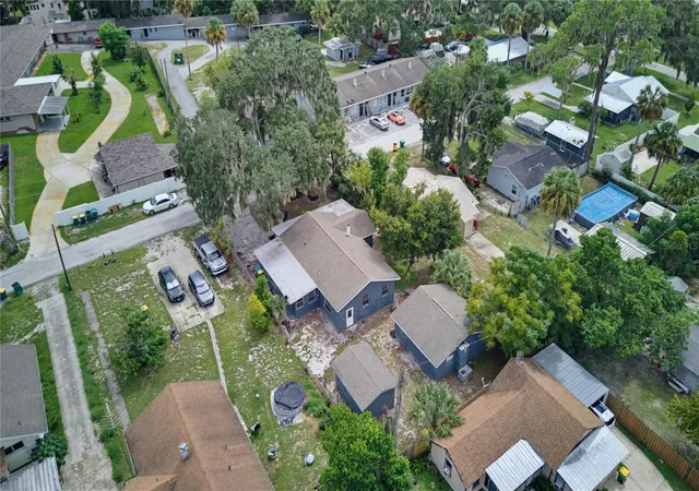 Photo 37 of Single family home for sale at 33 W Herrick Dr, Eustis, FL 32726 | MLS# O6441216 | Listing updated on 2026-09-14