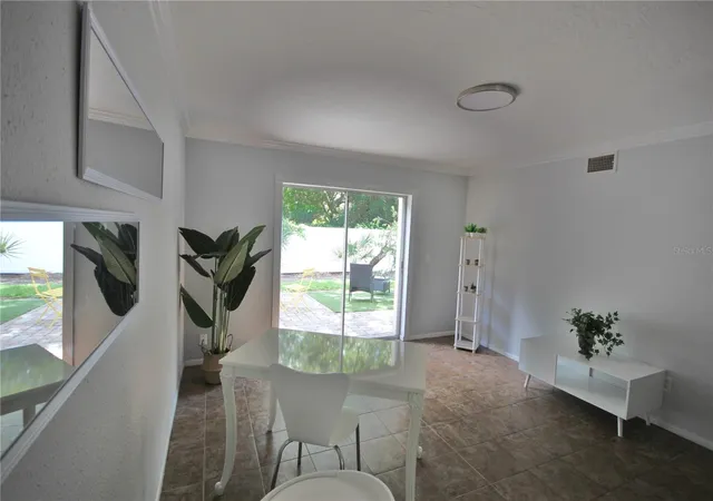 Listing Photo 5 - Condo for sale in building located at 4805 Rilma Ave, Sarasota, FL 34234 - Unit #106