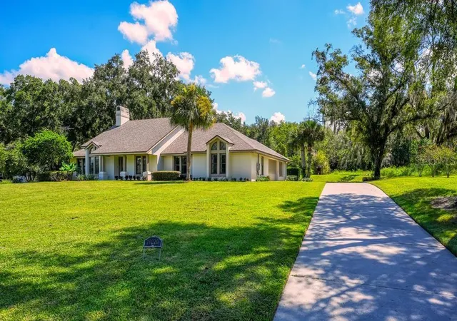 Photo 2 of Single family home for sale at 19020 Lake Swatara Rd, Eustis, FL 32726 | MLS# G5117693 | Listing updated on 2026-09-25