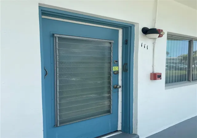 Listing Photo 3 - Condo for sale in building located at 8455 112Th St, Seminole, FL 33772 - Unit #111