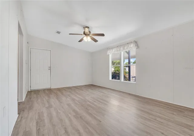 Photo 3 of Manufactured home for sale at 4755 Bunting Ave, Orlando, FL 32812 | MLS# O6441224 | Listing updated on 2026-09-16
