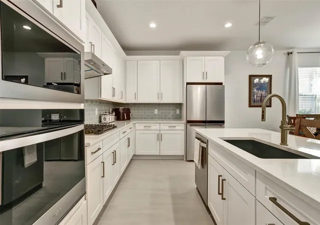 Photo 3 of Single family home for sale at 2440 Cedar Rose St, Apopka, FL 32712 | MLS# O6441226 | Listing updated on 2026-09-22