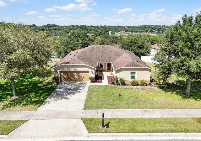 Photo 3 of Single family home for sale at 2388 Yellow Grass Ct, Apopka, FL 32712 | MLS# O6441231 | Listing updated on 2026-09-25