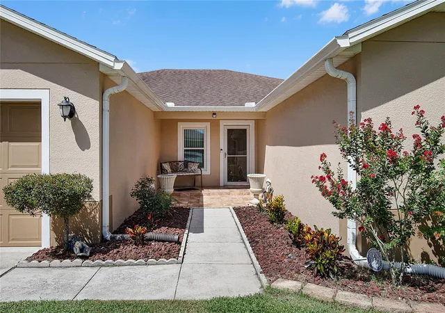 Photo 3 of Single family home for sale at 2388 Yellow Grass Ct, Apopka, FL 32712 | MLS# O6441231 | Listing updated on 2026-09-25