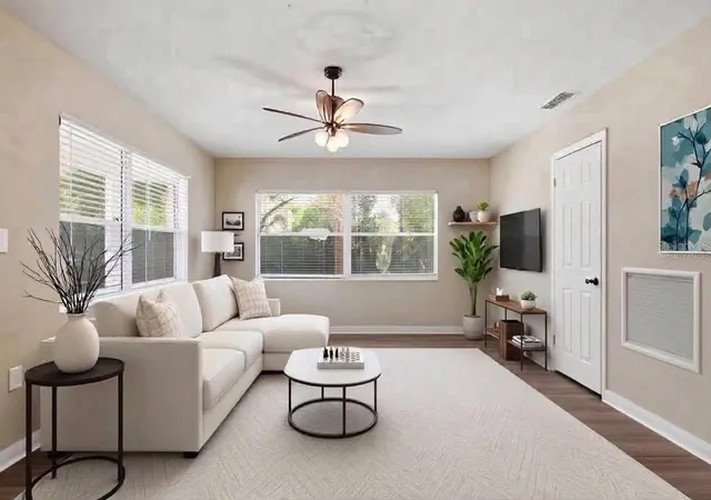 Photo 4 of Single family home for sale at 5119 Divot Ct, Orlando, FL 32808 | MLS# O6441239 | Listing updated on 2026-09-12