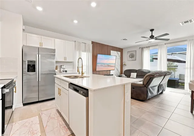 Photo 4 of Townhouse for sale at 14114 Lilac Sky Ter, Bradenton, FL 34211 | MLS# A4705874 | Listing updated on 2026-09-13