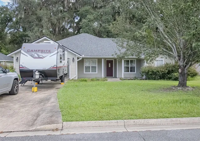 Photo 2 of Single family home for sale at 23582 Nw 3rd Avenue, Newberry, FL 32669 | MLS# TB8547978 | Listing updated on 2026-09-19