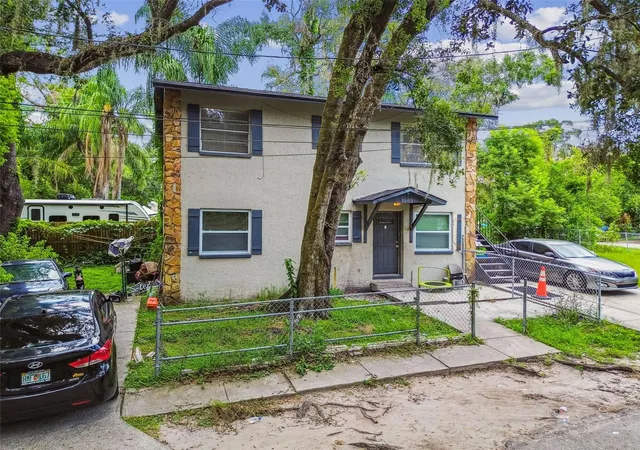 Listing Photo 2 - Condo for sale in building located at 7902 N 14Th St, TAMPA, FL 33604