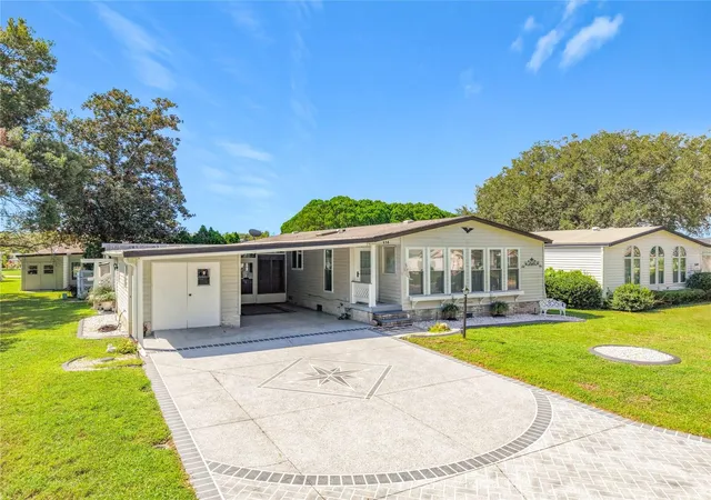 Photo 2 of Manufactured home for sale at 658 Rainbow Blvd, Lady Lake, FL 32159 | MLS# G5117705 | Listing updated on 2026-09-14