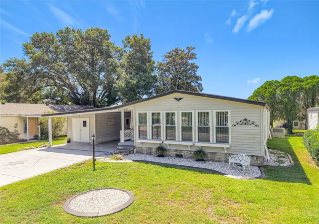 Photo 2 of Manufactured home for sale at 658 Rainbow Blvd, Lady Lake, FL 32159 | MLS# G5117705 | Listing updated on 2026-09-14