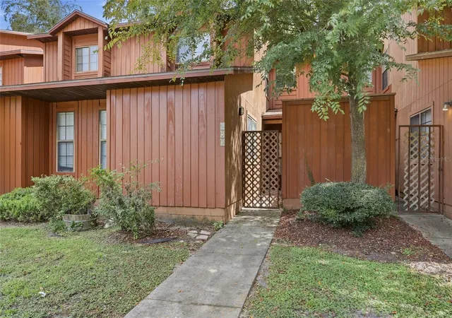Photo 2 of Townhouse for sale at 823 Sw 58th Terrace, Gainesville, FL 32607 | MLS# GC543467 | Listing updated on 2026-10-03