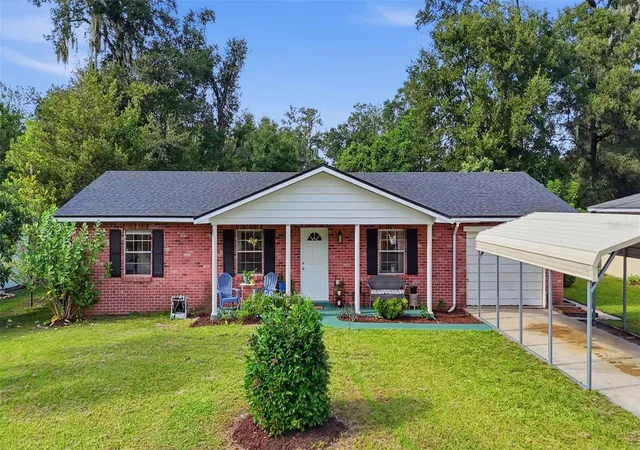 Photo 1 of Single family home for sale at 1661 Brittain Ave, Deland, FL 32720 | MLS# V4951238 | Listing updated on 2026-09-23