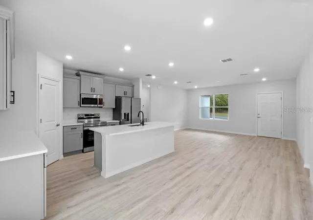 Photo 4 of Single family home for sale at 1476 W Skyline Dr, Dunnellon, FL 34434 | MLS# TB8548001 | Listing updated on 2026-09-12