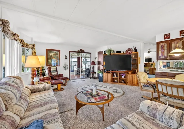 Photo 4 of Manufactured home for sale at 210 Palm Meadows Dr, Eustis, FL 32726 | MLS# G5117707 | Listing updated on 2026-09-18