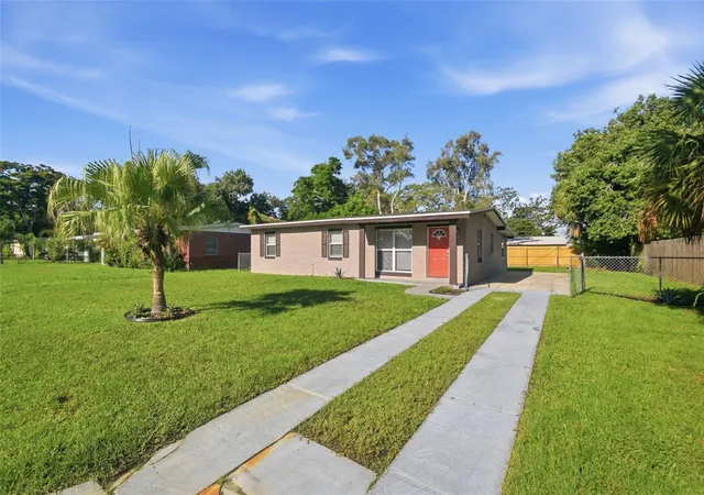 Photo 2 of Single family home for sale at 4359 Neptune Dr Se, Saint Petersburg, FL 33705 | MLS# O6441287 | Listing updated on 2026-09-13