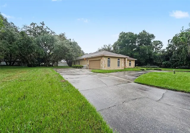 Photo 3 of Single family home for sale at 2736 Sequoyah Dr, Haines City, FL 33844 | MLS# TB8548013 | Listing updated on 2026-09-17