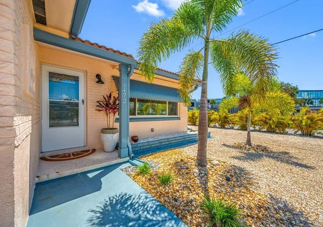 Photo 2 of Single family home for sale at 1472 Durling Dr S, South Pasadena, FL 33707 | MLS# TB8548014 | Listing updated on 2026-09-16