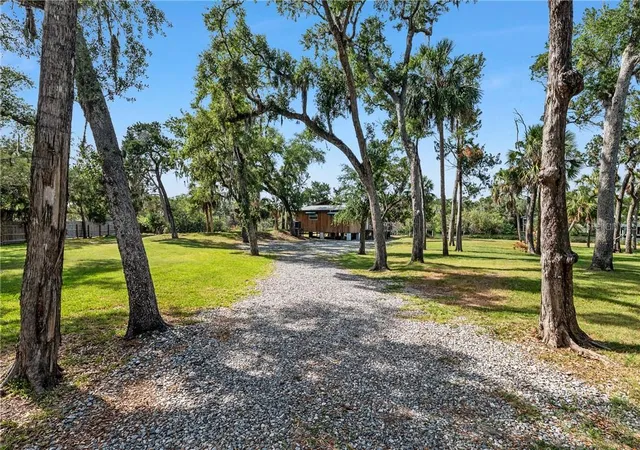Photo 4 of Single family home for sale at 1326 S Estuary Dr, Crystal River, FL 34429 | MLS# CC854447 | Listing updated on 2026-10-08