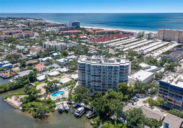 Photo 1 of Condo for sale at 1640 Summerhouse Ln #40, Sarasota, FL 34242 | MLS# A4705884 | Listing updated on 2026-10-08