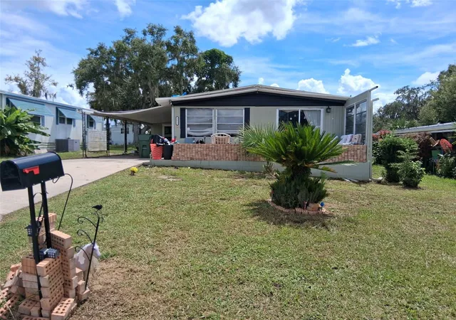Photo 1 of Manufactured home for sale at 2611 Carpenter Pl, Leesburg, FL 34748 | MLS# G5117710 | Listing updated on 2026-09-13