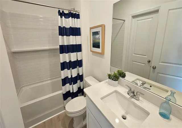 Photo 4 of Townhouse for sale at 19916 Madera Cir, Venice, FL 34293 | MLS# A4705887 | Listing updated on 2026-09-14
