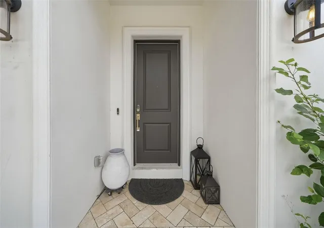 Photo 3 of Single family home for sale at 3508 W Euclid Ave, Tampa, FL 33629 | MLS# TB8548030 | Listing updated on 2026-09-19