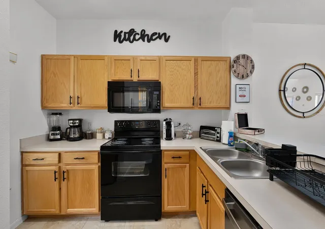 Photo 2 of Townhouse for sale at 4731 Vero Beach Pl, Kissimmee, FL 34746 | MLS# S5157429 | Listing updated on 2026-09-14