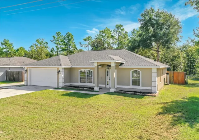 Photo 2 of Single family home for sale at 31 Fir Dr, Ocala, FL 34472 | MLS# O6441297 | Listing updated on 2026-09-12
