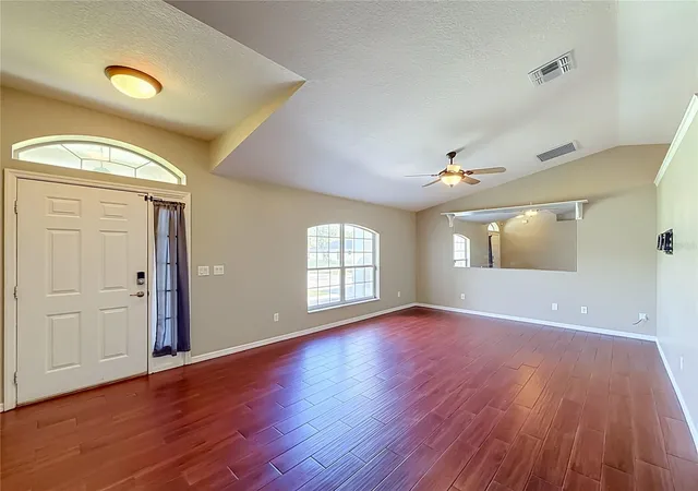 Photo 4 of Single family home for sale at 31 Fir Dr, Ocala, FL 34472 | MLS# O6441297 | Listing updated on 2026-09-12