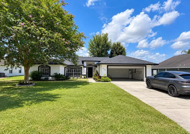 Photo 3 of Single family home for sale at 4629 Palmetto Dr, Winter Haven, FL 33881 | MLS# TB8548042 | Listing updated on 2026-09-12
