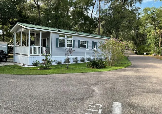 Photo 1 of Manufactured home for sale at 25349 140th Place Ne, Fort Mc Coy, FL 32134 | MLS# OM732147 | Listing updated on 2026-09-26