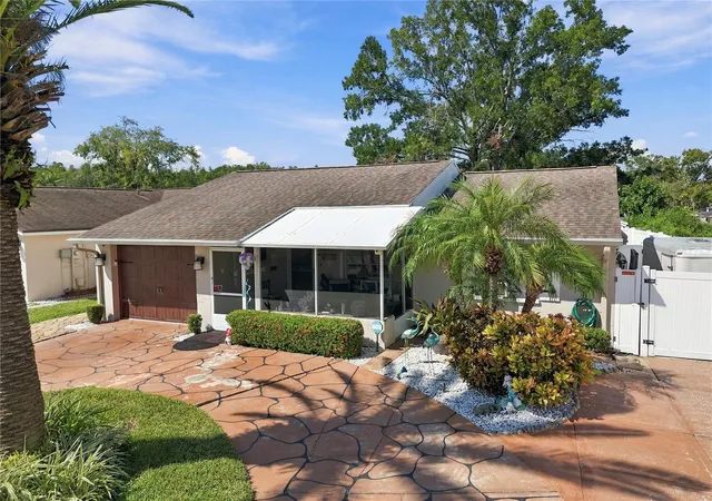 Photo 2 of Single family home for sale at 16012 Saddlestring Dr, Tampa, FL 33618 | MLS# TB8548048 | Listing updated on 2026-10-01