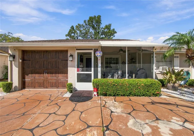 Photo 3 of Single family home for sale at 16012 Saddlestring Dr, Tampa, FL 33618 | MLS# TB8548048 | Listing updated on 2026-10-01