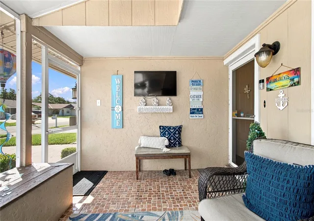 Photo 4 of Single family home for sale at 16012 Saddlestring Dr, Tampa, FL 33618 | MLS# TB8548048 | Listing updated on 2026-10-01