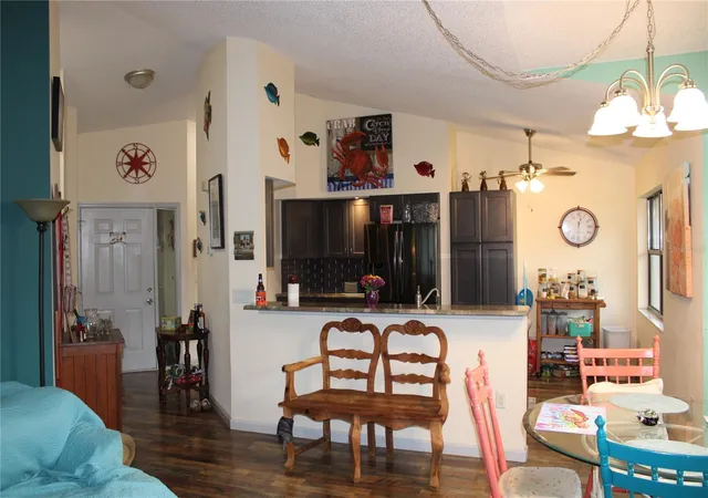 Photo 4 of House for sale at 1671 Hamilton Ct, Dunedin, FL 34698 | MLS# TB8548051 | Listing updated on 2026-09-12