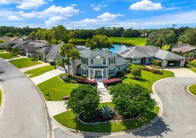 Photo 2 of Single family home for sale at 864 Bentley Green Cir, Winter Springs, FL 32708 | MLS# O6441314 | Listing updated on 2026-09-28