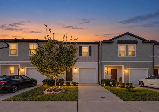 Photo 1 of Townhouse for sale at 879 Grandin St, Davenport, FL 33837 | MLS# S5157435 | Listing updated on 2026-10-03