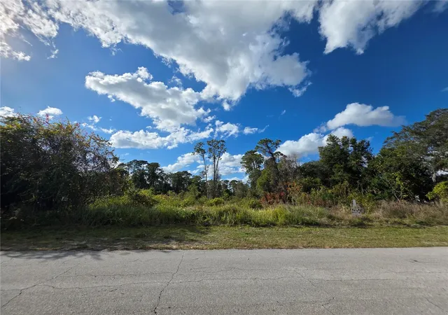 Land for sale at 520 W Kingway Dr, DELTONA, FL 32725 | MLS# O6441318