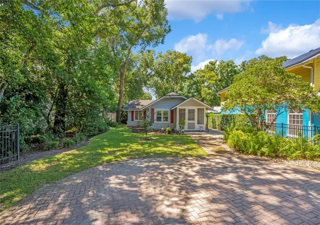 Photo 1 of Single family home for sale at 628 Forest St, Windermere, FL 34786 | MLS# O6441329 | Listing updated on 2026-09-18