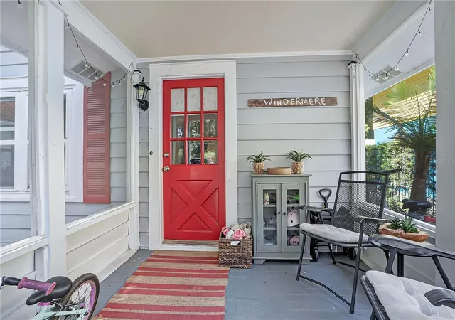 Photo 3 of Single family home for sale at 628 Forest St, Windermere, FL 34786 | MLS# O6441329 | Listing updated on 2026-09-18