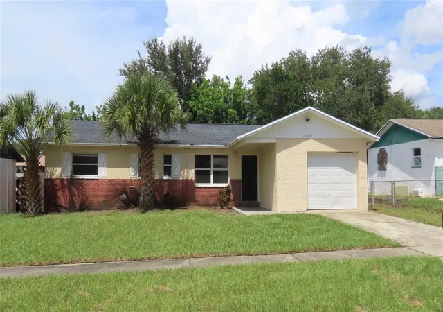 Photo 1 of Single family home for sale at 2527 21st Avenue Sw, Largo, FL 33774 | MLS# TB8548063 | Listing updated on 2026-10-08