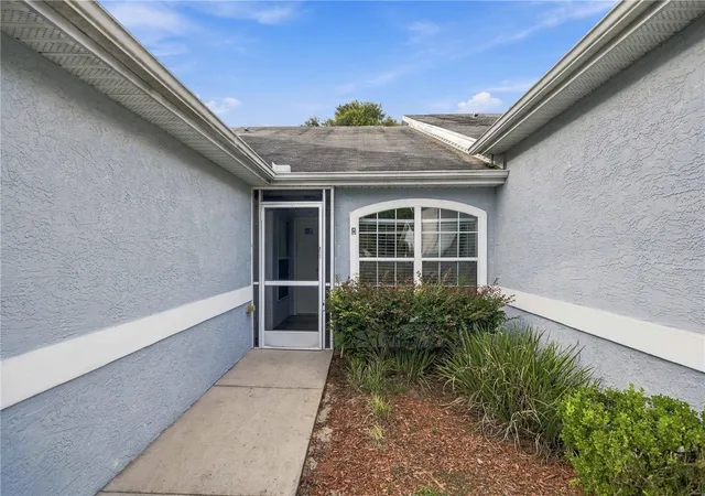 Photo 3 of Sale Pending at 10448 Sw 85th Court, Ocala, FL 34481 | MLS# OM732151 | Listing updated on 2026-09-20