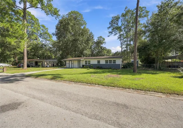 Photo 3 of Single family home for sale at 1421 NE 18th Avenue, Gainesville, FL 32609 | MLS# GC543472 | Listing updated on 2026-09-22