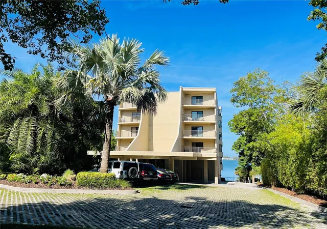 Photo 3 of Condo for sale at 602 Lime Ave #303, Clearwater, FL 33756 | MLS# TB8548073 | Listing updated on 2026-09-23