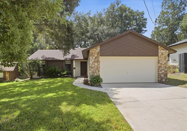 Photo 1 of Single family home for sale at 528 E Hillcrest, Altamonte Springs, FL 32701 | MLS# O6441338 | Listing updated on 2026-10-03